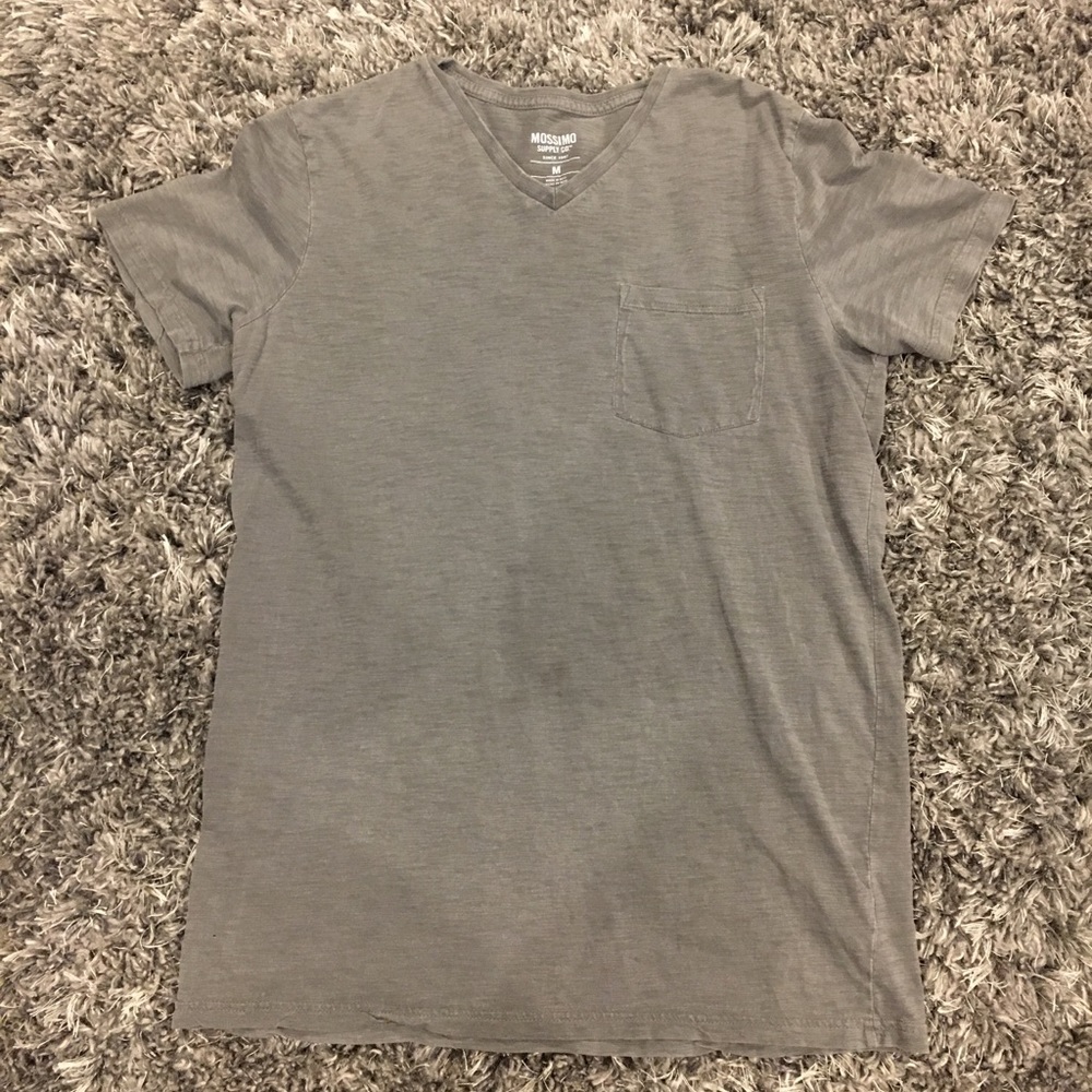grey mossimo men’s v-neck shirt